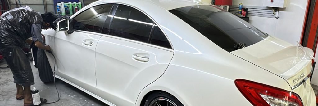 Best car body polish service in Abu Dhabi at Desert Auto Experts – making vehicles shine like new